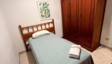 Große Terrasse mit Esstisch, Markise. Einfach - Foto 5