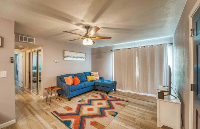 2BR Sleeps 6 Pool BBQ Gym Hot Tub & Bar Hopping! - Foto 8