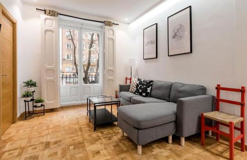 Madrid Embajadores II - Apartamento de 4 dormitorios con Balcón - Foto 1