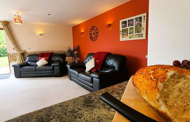 The Victorian Barn self catering holidays with pool & hot tubs - Photo 61