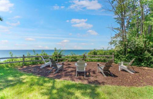 Blackstone on the Bluff with Lake Views Historic Home Family Friendly - Foto 1