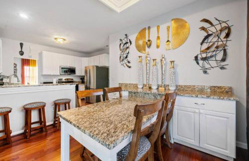 Elegant Retreat Spacious with Outdoor Fireplace - Foto 10