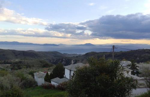 Perky Roses Home, Mountain Meets Sea in Milies, Pelion - Foto 1