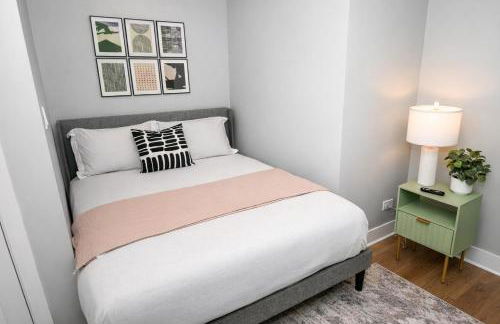 Cozy 3BR Chicago Garden Apartment Near Loyola & Downtown - Foto 10