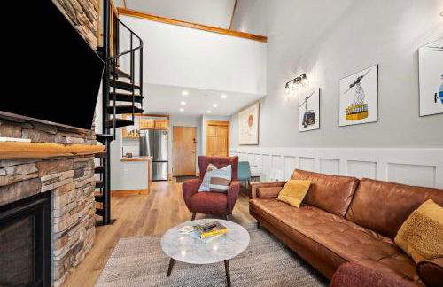 Renovated Ski In Out Condo King Bed Patio Grill - Foto 15