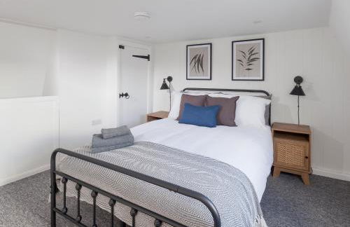 Alberts Cottage - Photo 10