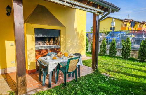 10 minuti da Gardaland con Piscina e Giardino - Foto 18