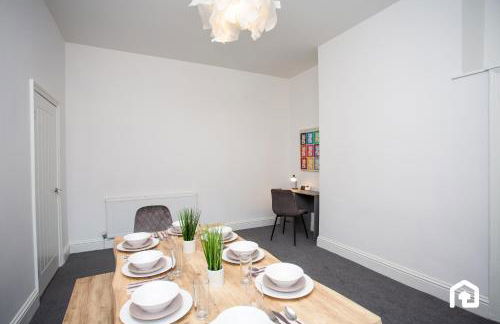 Vacant Nests The Fredrick Close to sea front - Photo 48