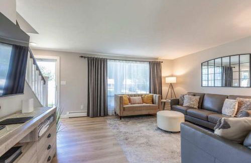 4BR 2BA Dog Friendly 3 Kings Walk to Lambeau - Foto 6