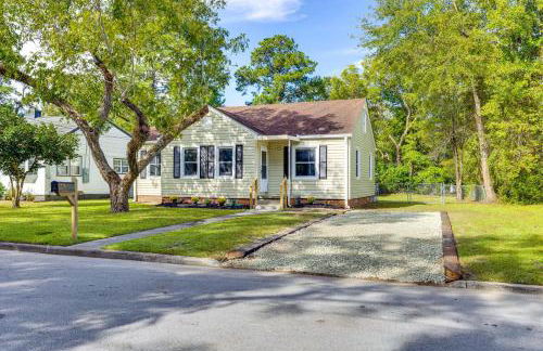 3 Mi to Camp Lejeune Home with Fire Pit and Grill! - Foto 1