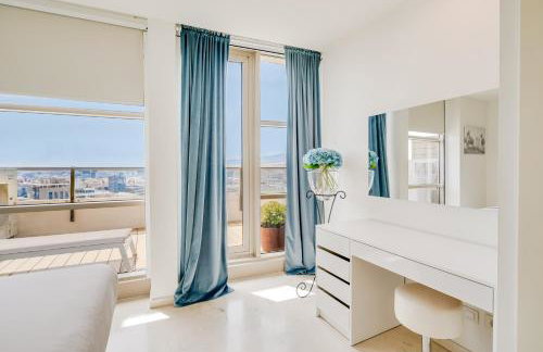 Penthouse Duplex with Epic Views - Foto 13