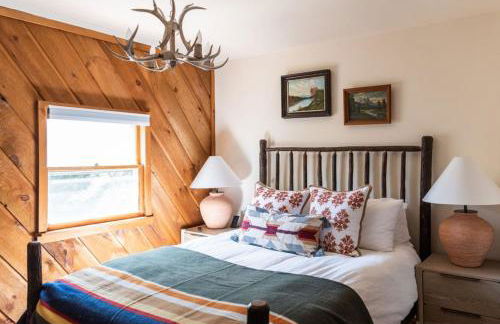 New! Designer 3BR Cabin Walk to Pond Mtn Views - Foto 40