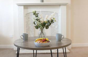 Manchester Stay Hub - 2BR with Free Parking, Near Airport & Attractions - Foto 13