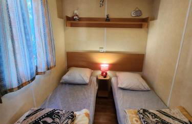 MOBIL HOME DANS CAMPING 3 etoiles GORGES DU VERDON CALME 4 PERS PLANCHA - Foto 5