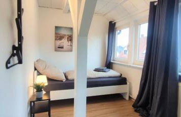 Moderne Monteurwohnung für 6 Personen bei Villingen-Schwenningen, TV, Einzelbetten, WLAN, Bettwäsche, Handtücher inklusive - TR01 - Foto 4