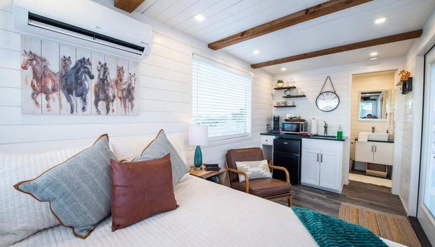 New The Wild West Cozy Container Home - Foto 2, Zimmer