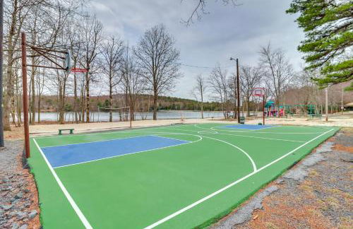 Beach Access BBQ-Ready Poconos Family Getaway! - Foto 28