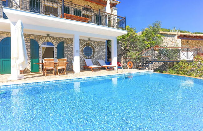 House On The Rocks in Nisaki - Photo 18