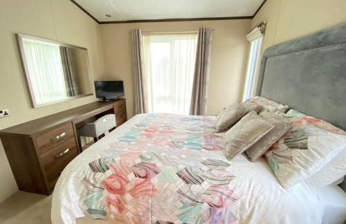 Wildflower, Premium Plus Hot Tub Lodge - Foto 29