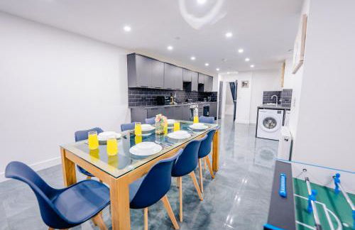 10BR 4Bath Home, Stag Do, Contractors, Big Group - Foto 30