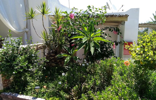 Spaceful Apartment With Veranda 'n Garden - Foto 18