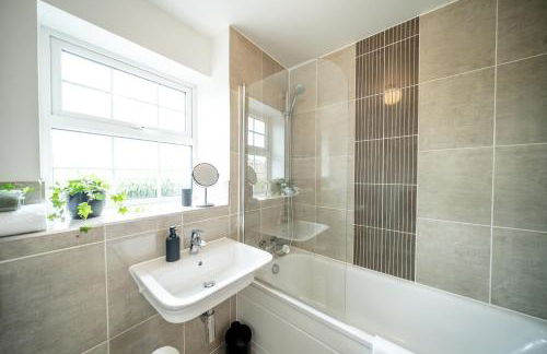 Peaceful 3 BD with 2 King Beds - Photo 15