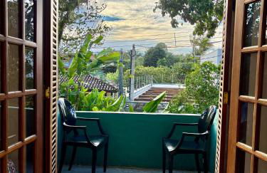 Casa dos Pássaros na areia a 20m da Praia da Baleia com 3 suítes e 1 dorm com ar condicionado, wifi, smart tv, cozinha completa e churrasqueira - Foto 36