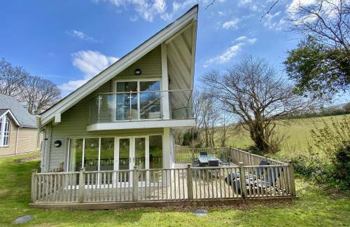 Trewhiddle Retreat V17 by Together Travel - Luxury 4-Bedroom Villa - Foto 1