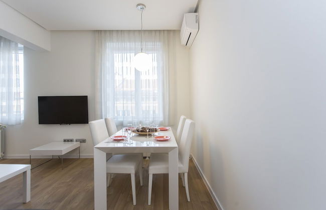 Modern Apartment in the City Center - Photo 12