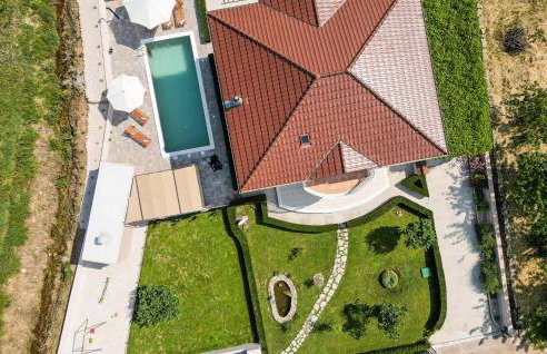 Awesome Home In Tugare With Kitchen - Foto 14