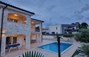 Villa Martina s bazenom,5 soba - Photo 68