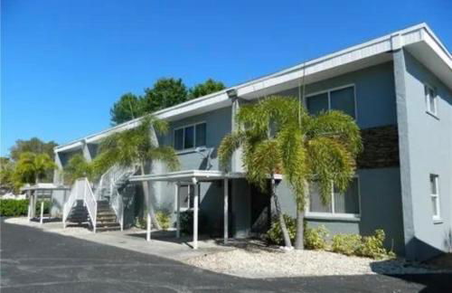 Spacious 1-Bedroom near Downtown Fort Myers - Foto 17