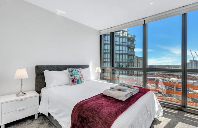 Melbourne Lifestyle Apartments - Best Views on Collins - Photo 44