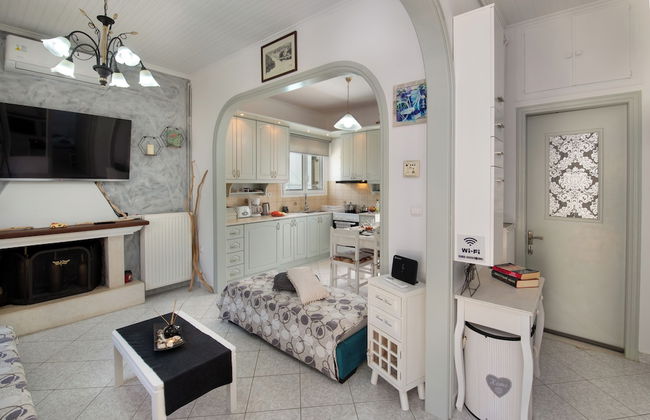 Loggos Seaview Cottage with Pool by Konnect - Photo 4