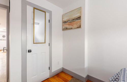 Stylish 3BR Home Near NYC in Perfect Location - Foto 18