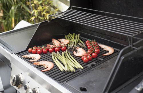 Two Bare Feet - Photo 33