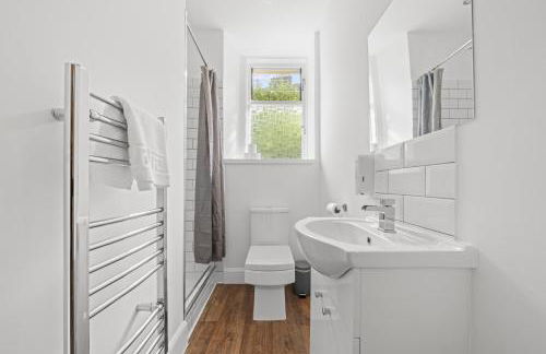 Modern Holyrood 1 Bedroom Apartment - Edinburgh - Photo 10