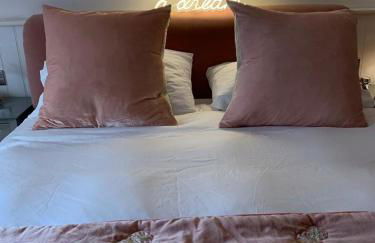 Boutique Bath apartment with 2 beautiful bedrooms - Photo 38