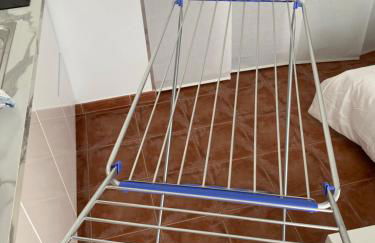 La Manga km 0, pisos estudios - planta baja - 100m de la playa - studio flats - ground floor - 100m from the beach, cada con bicis & tabla SUP, piscina & pádel & tenis & más - each with bikes & SUP board, pool & paddle & tennis & more - Foto 34