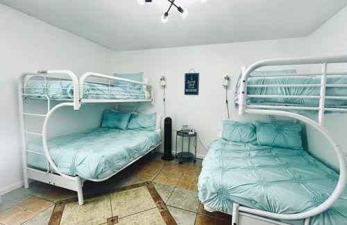 Sea Salt Vacation Home, Private Pool - Walk to Beach - Foto 25