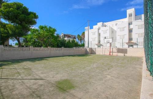 Planta baja con piscina a tres min de la playa - Foto 10