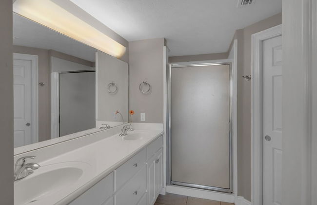 Treasure Island 0602 - Photo 15