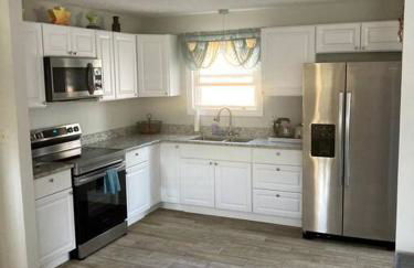 Very Private 3 Bed Home with HEATED Pool Palms and Big Fenced Yard - Foto 8