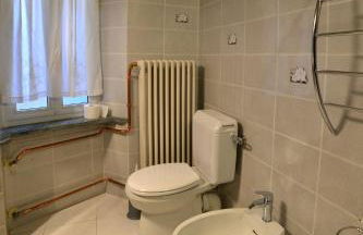 Nick House - Photo 32