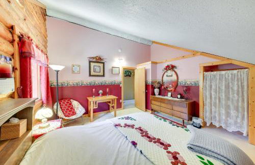 Libby Home with Mountain Views Gazebo and Fire Pit! - Photo 16