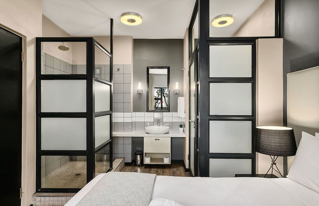 Easy Stay - The Vantage - Photo 33