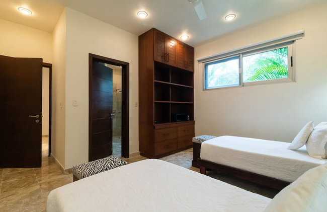 Beachfront Homes by Playa Paradise - Photo 41