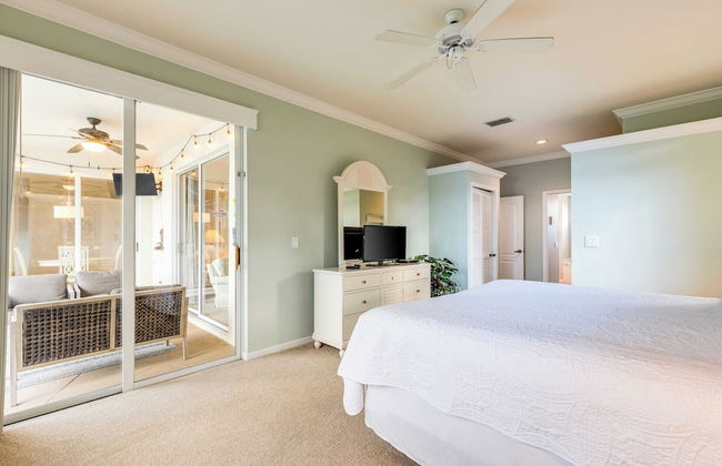 Private Pool, Pond Views, & Bonus Lounge in Gated Naples Community Drive to Dining & Sand - Foto 18