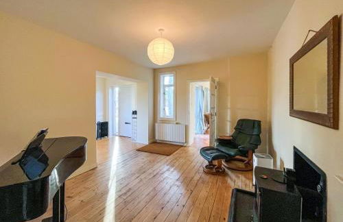 Holly Croft - Foto 4