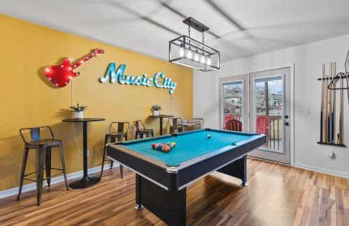 Pool Table WALK to Downtown Bars and Farmers Market - Foto 1